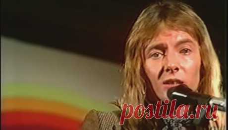 Легендарная группа «Smokie» и неподражаемый Крис Норман! А вы помните эту песню? 
Smokie — известная во всем мире британская рок-группа, созданная в 1965. Эта группа получила большую популярность в Европе в 1970-х. Тогда, в конце 1970-х их песни звучали почти на каждой дискотеке, …