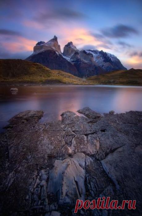 💙 The Peak on 500px by PhoenixFire , Sydney, Australia
☀  2048✱3110px-rating:97.5