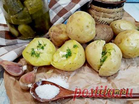 Картофель в мундире в микроволновке
