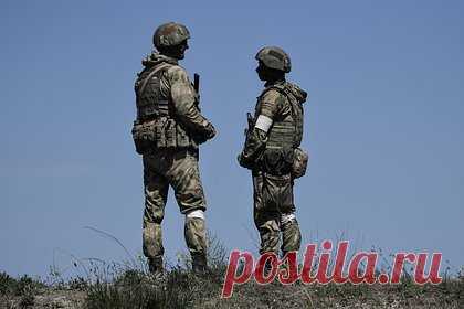В Херсонской области заявили о полном контроле союзных сил над территорией. Херсонская область полностью находится под контролем союзных сил, заявил заместитель главы администрации Кирилл Стремоусов. По словам чиновника, сообщения украинских СМИ не соответствуют действительности. «Никаких продвижений нацистов в глубь Херсонской области не наблюдается», — написал он.