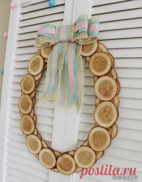 Wood Slice Easter Egg Wreath {and Blog Hop} - The Happy Housie