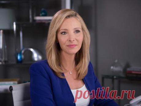 Лиза Кудроу очень похожа на маму: звезда "Друзей" поделилась кадрами из семейного архива