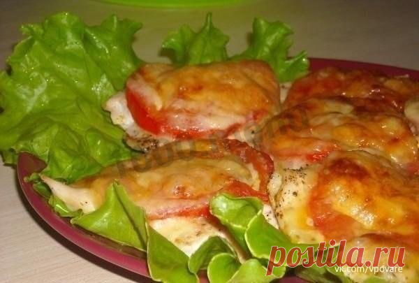 Куриное филе с помидором и сыром в духовке