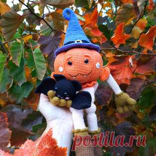 Тыковка Boo амигуруми. Схемы и описания для вязания игрушек крючком! Бесплатный мастер-класс от Светланы Бородиной по вязанию тыковки по имени Boo. Высота вязаной крючком игрушки примерно 26-27 см без учёта шляпы, со шл…