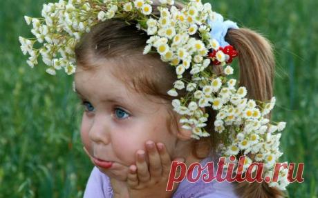 5 ВЕЩЕЙ, КОТОРЫЕ НЕЛЬЗЯ ТРЕБОВАТЬ ОТ РЕБЕНКА! Каждый родитель воспитывает своего ребенка по-своему, и каждый считает, что поступает единственно правильным образом. Но даже если вы считаете, что нужно воспитывать ребенка как можно строже, есть вещи, которых нельзя требовать от ребенка. 1. Нельзя заставлять ребенка есть Заставить ребенка доесть все до последней ложечки - инстинкт, глубоко сидящий практически в каждом родителе. Но в настоящее время, когда голод не угрожает нашим детям, не стоит…