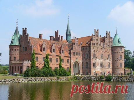 Замок Эгесков, Дания..