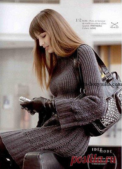 Платье с косами описание. Женское платье спицами с высоким воротником Платье вязаное с полосками из кос и ажура. Женское платье спицами с высоким воротником