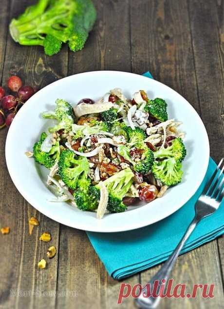 Очень вкусный салат с брокколи и курицей. 