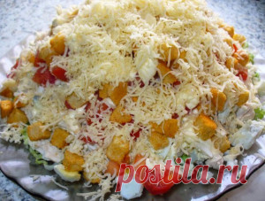 Лучшие кулинарные рецепты - Салат с крабовыми палочками и сухариками