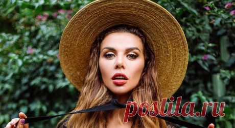 «Я молчала, но дальше нельзя»: Анна Седокова больше трех лет судится за наследство старшей дочери . Милая Я