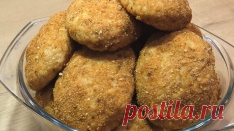 Пышные и сочные куриные котлеты, прямо из духовки.