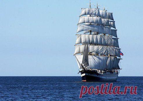 Гордость Балтики!!!
Ирина Кротова(Рихтюк)

Крузенштерн подходит к Балтийску