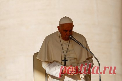 Папа Римский заявил о праве Израиля на самооборону. Папа Римский Франциск выразил серьезную обеспокоенность по поводу ситуации на Ближнем Востоке и заявил о праве Израиля на самооборону. Он также призвал боевиков ХАМАС отпустить заложников. Об этом понтифик сказал в конце своей еженедельной проповеди перед тысячами прихожан на площади Святого Петра, сообщает Reuters.