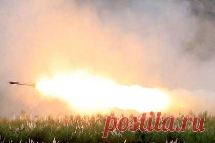 ВСУ обстреляли из РСЗО HIMARS Стаханов в ЛНР. Вооруженные силы Украины (ВСУ) выпустили две ракеты из РСЗО HIMARS по населенному пункту Стаханов в Луганской народной республике (ЛНР). Об этом сообщило представительство ЛНР в СЦКК. Обстрел был зафиксирован в 00.50 ночи на вторник, 11 октября. Информация о пострадавших и повреждениях уточняется.