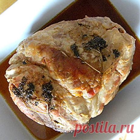 Сочная свинина, запеченная куском в духовке