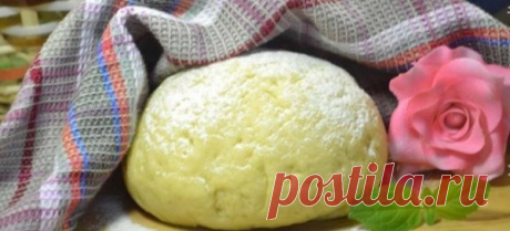 Как приготовить песочное тесто для пирога....
Есть несколько вариантов. Делают на молоке и без, с добавлением разрыхлителя и без, иногда...