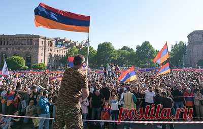 Армянская оппозиция запускает процедуру импичмента Пашиняна в парламенте. Параллельно пройдут акции гражданского неповиновения, отметил лидер оппозиционного движения "Тавуш во имя родины" архиепископ Баграт