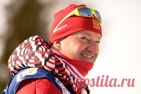 Назван способный победить Клебо российский лыжник. Тренер сборной России по лыжным гонкам Маркус Крамер назвал отечественного лыжника, способного победить норвежца Йоханнеса Клебо. «Я уверен, что его можно победить, особенно на длинных дистанциях. В нашей команде есть такой парень, Сергей Устюгов, который может это сделать», — заявил тренер.