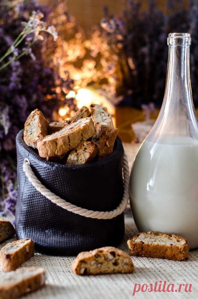 Pillanatok — maya47000: Cookies and milk by Kirill Ivanov