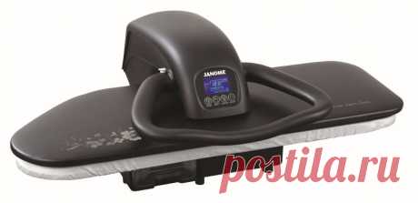 Гладильный пресс JANOME FUTURE модель 4800 (white) и 4900 (black).
JANOME FUTURE 4900 (Black) с возможностью отпаривания и самой большой в мире гладильной платформой 92 х 29 см. Отличное качество сборки, великолепный дизайн, LCD дисплей, большие функциональные возможности, 5-ти модульный блок управления нагрева гладильной платформы с цифровым термометром на дисплее, сменный антимениральный картридж для смягчения воды.