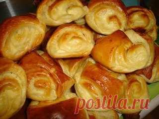 Простые булочки с творогом

Настолько простых и вкусных булочек с творогом вы точно никогда еще не готовили. Маленькие рулетики так и просятся, чтобы их съели. А какие они ароматные, словами не передать!

Ингредиенты:
Показать полностью…
