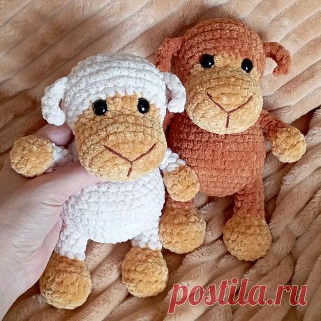 PDF Ягнёнок крючком. FREE crochet pattern; Аmigurumi toy patterns. Амигуруми схемы и описания на русском. Вязаные игрушки и поделки своими руками #amimore - овечка из плюшевой пряжи, плюшевый барашек, ягнята, овца, баран.