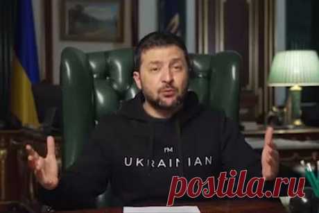 Зеленский объявил необходимую сумму на восстановление Украины. Президент Украины Владимир Зеленский заявил, что на восстановление страны необходимо более одного триллиона долларов. Также, по его утверждению, десятки государств уже проявили интерес к тому, чтобы западные страны и крупные компании смогли взять шефство над регионами или предприятиями.