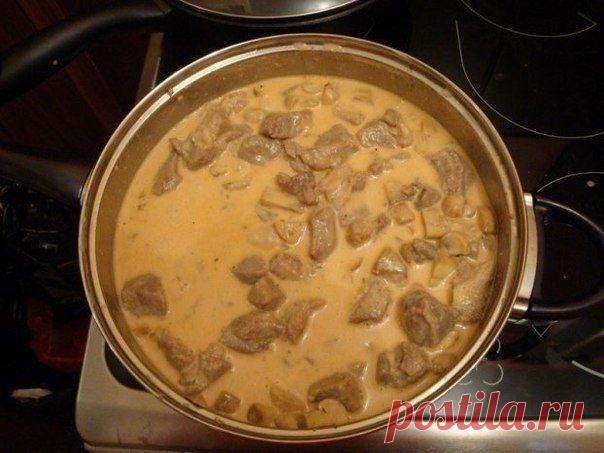 Как приготовить мясо в сырном соусе - рецепт, ингридиенты и фотографии