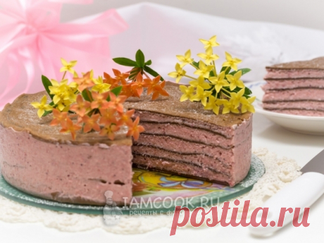 Блинный торт с клубникой