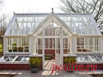 www.pinterest.com Greenhouses - Zoe St Pierre. Greenhouses with central lobby.