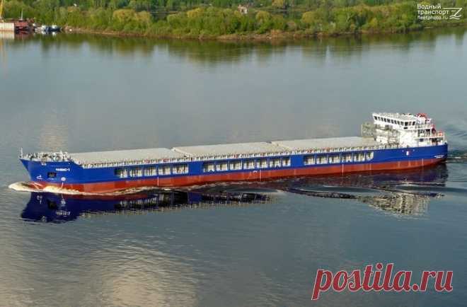В Навашино спущен на воду пятый сухогруз проекта RSD32M Сегодня в Навашино (Нижегородская область) на Окской судоверфи спущен на воду сухогруз «Навис-5» проекта RSD32M, предназначенный для компании «Навис».