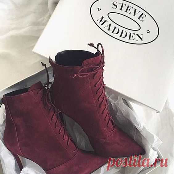 STREET STYLE