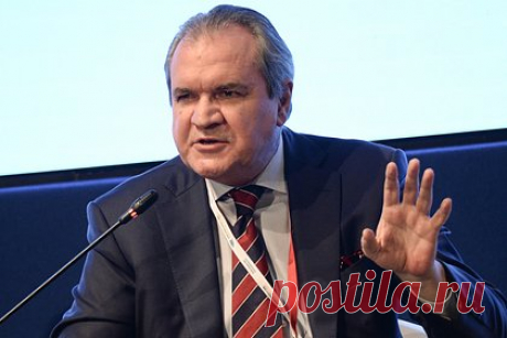 Глава Совета по правам человека попросил генпрокурора проверить дело Баязитовой. Глава Совета по правам человека при президенте России Валерий Фадеев обратился к генпрокурору Игорю Краснову с просьбой проверить уголовное дело журналистки Александры Баязитовой, которую обвиняют в вымогательстве у топ-менеджера Промсвязьбанка. Краснова попросили проконтролировать расследование и проверить арест.