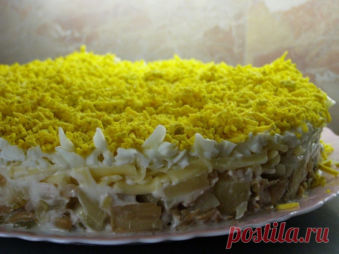 Салат с курицей и ананасами и грибами / Простые рецепты