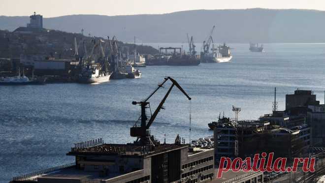 Город-спутник Владивостока начнут строить в этом году. Строительные работы по проекту города-спутника Владивостока планируется начать в 2024 году. Об этом сообщил вице-премьер, полпред президента РФ в ДФО Юрий Трутнев, пишет РИА Новости. Трутнев уточнил, что работа над мастер-планом ...