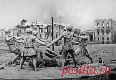 Сталингра́дская би́тва / Назад в СССР / Back in USSR