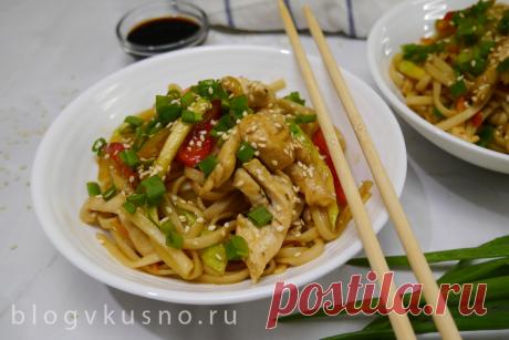 Wok с курицей • Вкусно