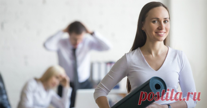 Йога против стресса: как именно йога влияет на химию тела?
Стресс (от англ. stress — нагрузка, напряжение; состояние повышенного напряжения) — совокупность неспецифических адаптационных (нормальных) реакций организма на воздействие различных неблагоприятных факторов—стрессоров (физических или психологических), нарушающее его гомеостаз, а также соответствующее состояние нервной системы организма...
Читай дальше на сайте. Жми подробнее ➡