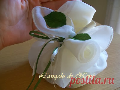 L'angolo di Nené: Due boccioli di rosa