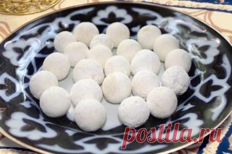 Недалеко от столицы Казахстана есть Алжир. Алжир - это "Акмолинский Лагерь Жен Изменников Родины". Акмола - это сегодняшняя Астана. Сейчас лагерь превратили в музей. А когда-то это было место, где медленно умирали ни в чем не повинные советские женщины.
Предлагаю вашему вниманию рассказ, который я случайно нашла и посчитала, что об этом надо знать. Кто автор статьи, я не знаю.
***
«КУРТ – ДРАГОЦЕННЫЙ КАМЕНЬ»
Когда в 1990 году бывшая заключенная Акмолинского лагеря жен «изменников» родины Гер