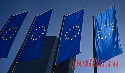 Постпредство оценило признание Европарламентом России «спонсором терроризма». Постпредство России при Евросоюзе оценило резолюцию Европарламента (ЕП) о признании России «спонсором терроризма». «Абсурдность такого «предложения» может быть не очевидна разве что евродепутатам, которые его поддержали», — заявили там. По мнению дипломатов, ни прямого, ни косвенного отношения к России.