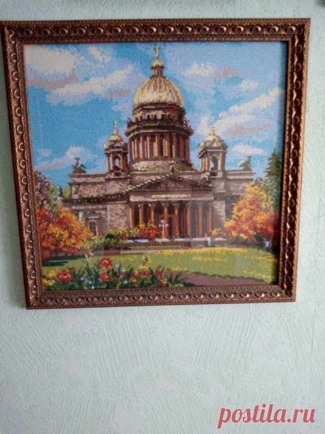 Работы Ракоть Валентины Николаевны, г. Берёзовский Кемеровской обл.
Это вышивка нитками, на каждую работу уходит почти год...