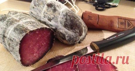 Брезаола: приготовление мясной вкусноты по-итальянски в домашних условиях. Брезаола - итальянский вид вяленой говядины, предварительно замаринованной в вине. Безумно вкусная штука, практически пропавшая с полок магазинов в последнее время и стоящая совершенно негуманных дене Автор: hellsq