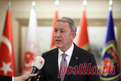 Турция объяснила свою позицию по вступлению Швеции в НАТО. Министр национальной обороны Турции Хулуси Акар рассказал, что Швеция пока не выполнила обязательства по экстрадиции террористов, в этой связи Анкара не может одобрить заявку на членство в НАТО. Он уточнил, что экстрадиция террористов в Турцию является естественным следствием меморандума о взаимопонимании.