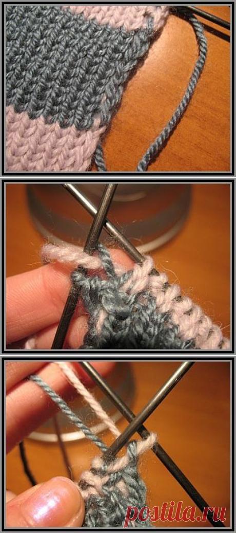 Полосатый шарф: как спрятать протяжки ниток по краям?