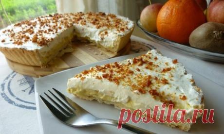 Легкий рецепт вкуснейшего бананового пирога.