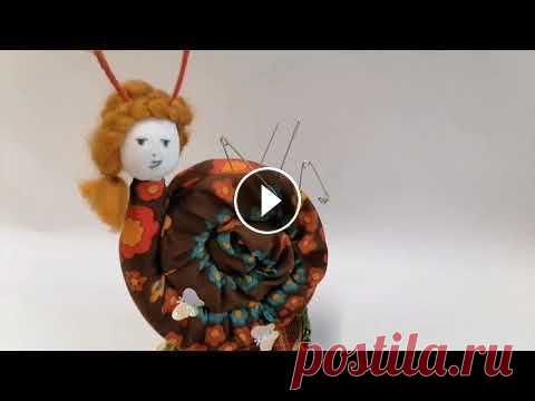 НЕОБЫЧНЫЙ ПОДАРОК ДЛЯ РУКОДЕЛЬНИЦЫ. И СНОВА ДАРЮ ВАМ СВОИ СТИХИ! Всем привет! Меня зовут Любовь и вы на моем канале "Сделано с Любовью" В этом видео я хочу вам показать, как из ненужных вещей и бросовых ма...