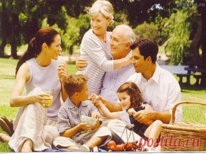 Если человек сам следит за своим здоровьем, то трудно найти врача, который знал бы лучше полезное для его здоровья, чем он сам. (Сократ) 
Тот, кто решил быть здоровым и ищет пути к этому, отчасти уже выздоравливает. Для тех кто дорожит своим здоровьем, есть возможность приобщиться к ценой информации. Приглашаю на Бесплатный Он-лайн Семинар "Как сохранить и укрепить свое здоровье" http://elenasobinova.mlmshkola.ecommtools.com/item/16