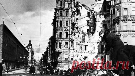 Историк назвал День снятия блокады Ленинграда важной для россиян датой. День освобождения Ленинграда от фашистской блокады настолько же важен для россиян, как и День победы 9 мая. Об этом заявил председатель координационного совета Общероссийского общественного движения &quot;Клубы исторической реконструкции ...