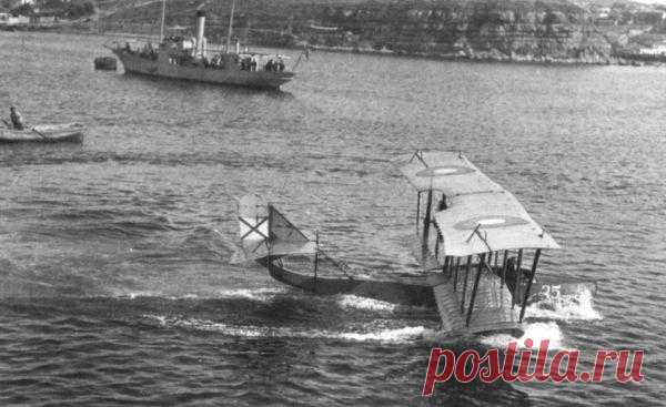 ТОП-10 советских и российских гидросамолетов ТОП-10 советских и российских гидросамолетов
8 декабря 1986 года крупнейший в мире самолет-амфибия - советский А-40 